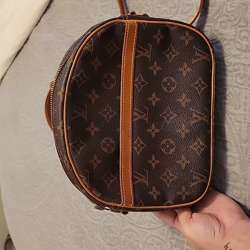 Louis Vuitton Crossbody